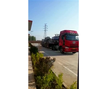 山(shan)東(dong)嘉信工業(yè)(ye)裝備有(you)限(xian)公司 設備髮貨(huo)