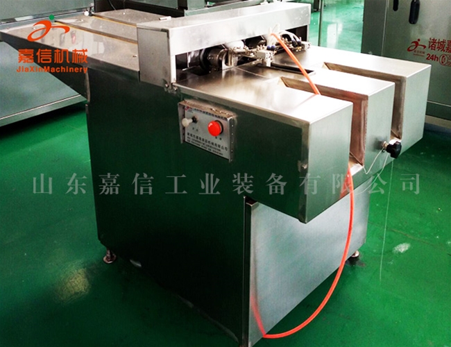 香(xiang)腸(chang)紮線(xian)機